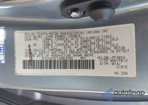 2004 Toyota Sienna Le z USA, uszkodzony, nr VIN 5TDZA23C14S022565